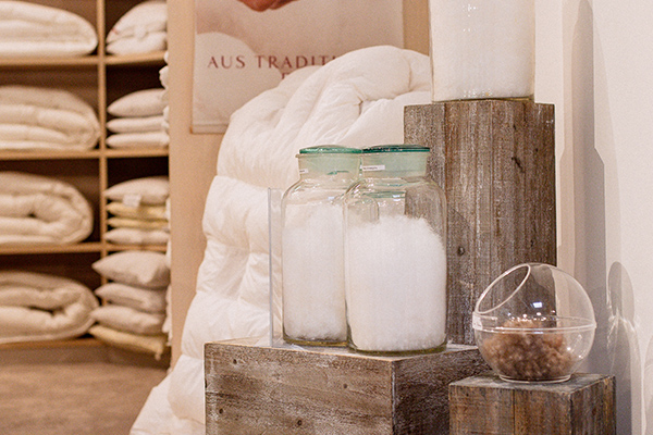 Daunenkissen aus unterschiedlichen Daunen